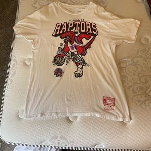 Toronto Raptors Mitchell and Ness T Shirt L Hardwood Classics